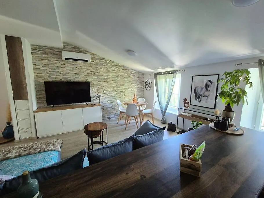 Apartment Appartement T3 Campagne Forcalqueiret